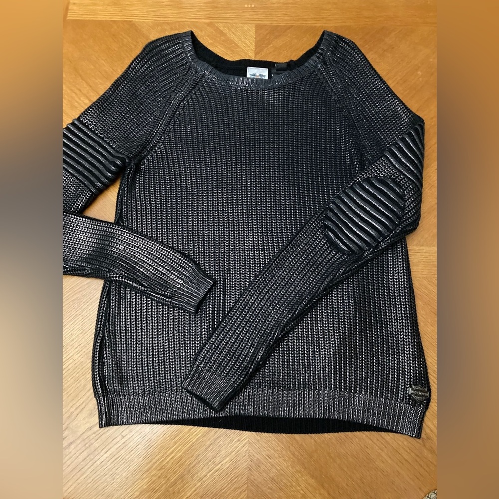 Women’s Harley Davidson Black Heavy Sweater with Silver Threading. Size Large